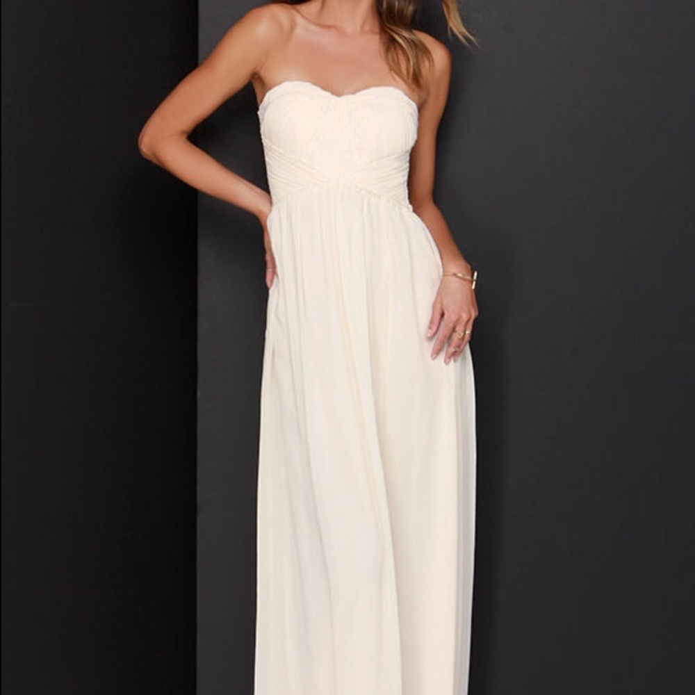 Lulu’s “A Star Is Born” Cream Strapless Maxi Dress